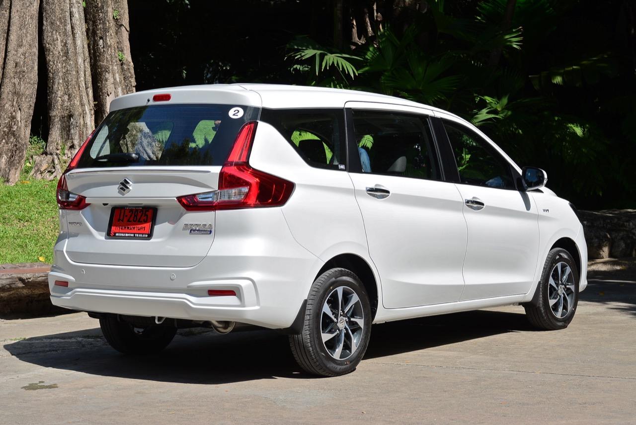 Indo-Go hybrid housewife NEW SUZUKI ERTIGA SMART HYBRID