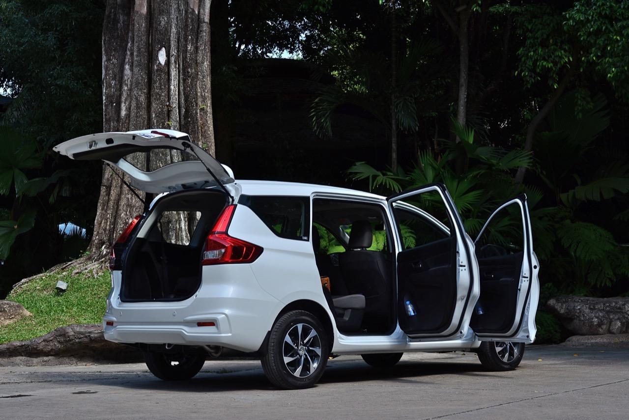 Indo-Go hybrid housewife NEW SUZUKI ERTIGA SMART HYBRID