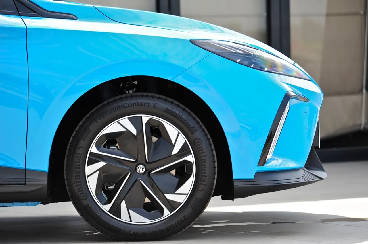 เที่ยวเกาะช้างหน้าฝนในรถ EV จุดชาร์จมี ซีฟู้ดอุดมสมบูรณ์ แต่มันจะเปียกปอนหน่อย