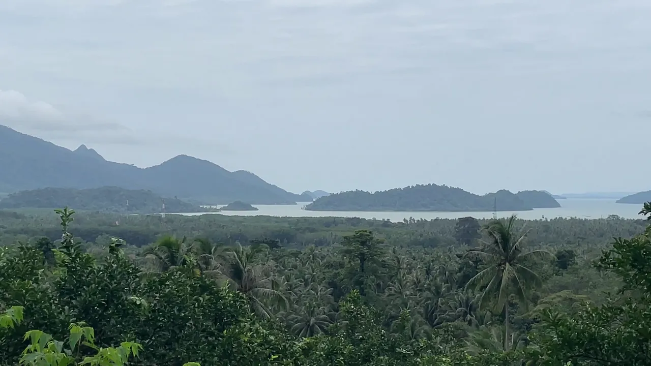 เที่ยวเกาะช้างหน้าฝนในรถ EV จุดชาร์จมี ซีฟู้ดอุดมสมบูรณ์ แต่มันจะเปียกปอนหน่อย