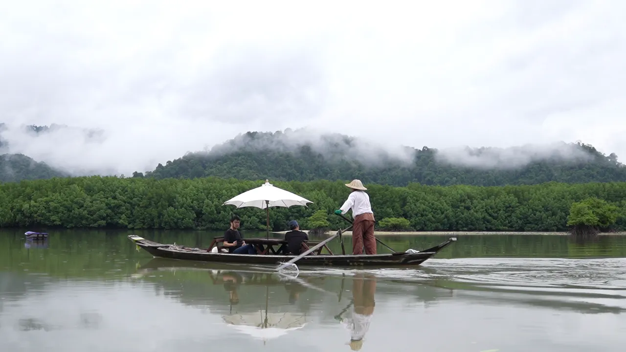 เที่ยวเกาะช้างหน้าฝนในรถ EV จุดชาร์จมี ซีฟู้ดอุดมสมบูรณ์ แต่มันจะเปียกปอนหน่อย