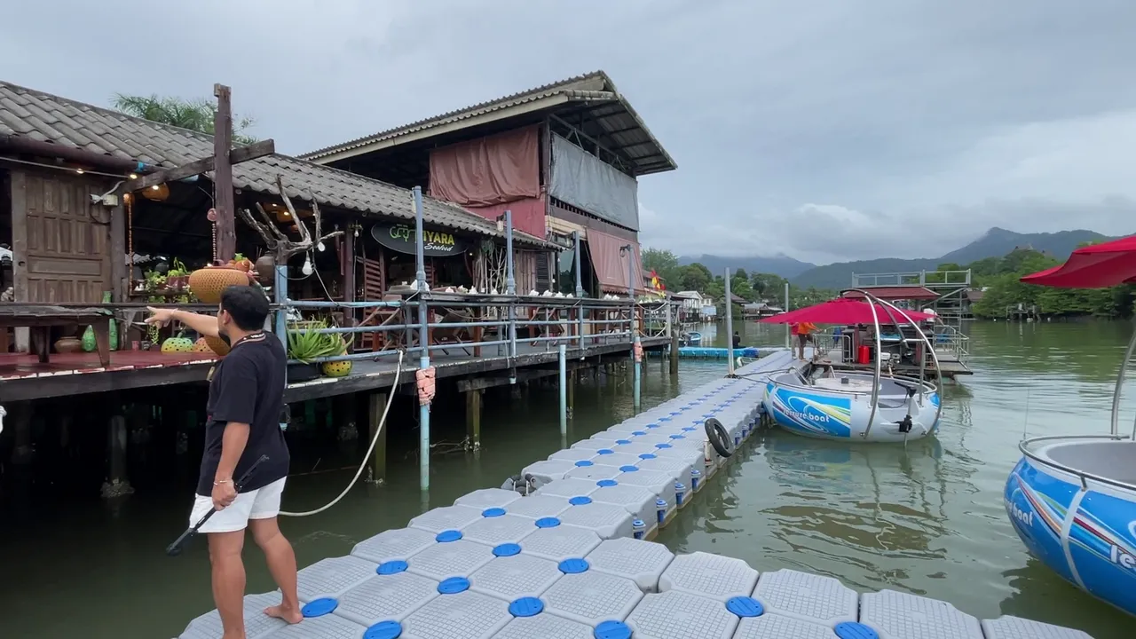 เที่ยวเกาะช้างหน้าฝนในรถ EV จุดชาร์จมี ซีฟู้ดอุดมสมบูรณ์ แต่มันจะเปียกปอนหน่อย