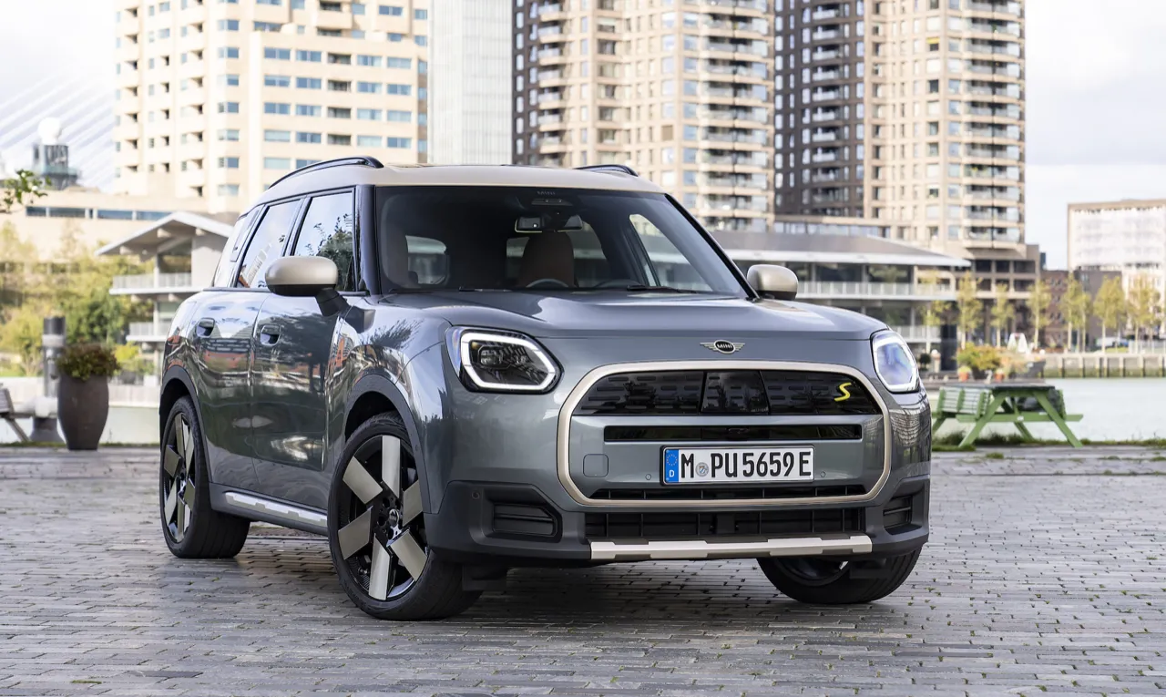 ใหญ่สะใจวิ่งไกล 430 กิโลเมตร MINI NEW COUNTRYMAN SE ALL4