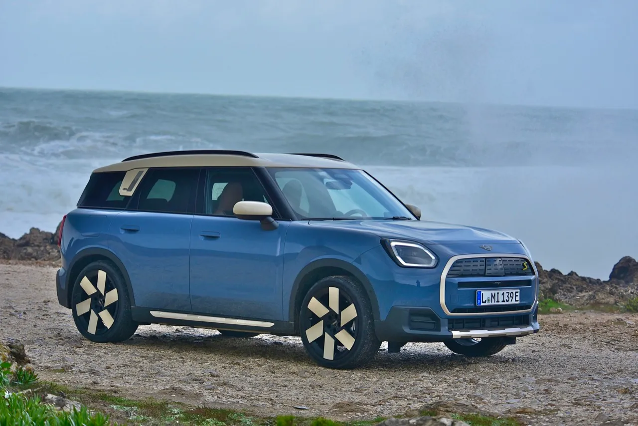 ใหญ่สะใจวิ่งไกล 430 กิโลเมตร MINI NEW COUNTRYMAN SE ALL4