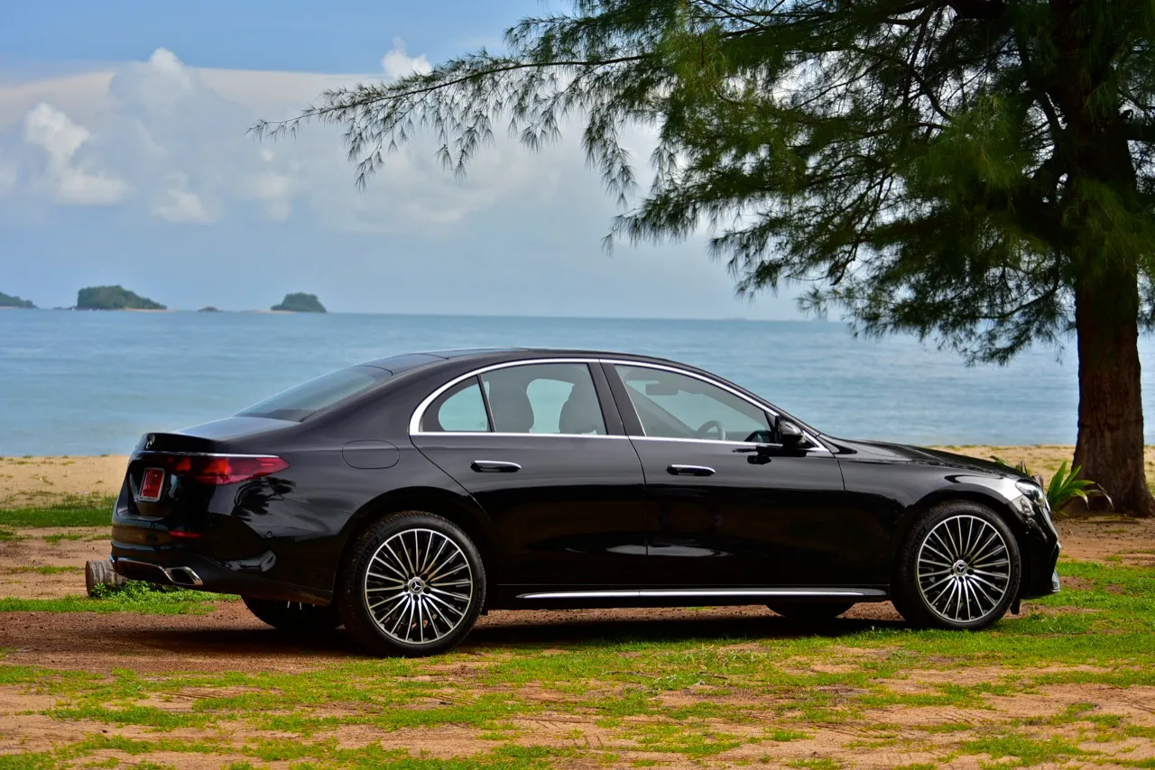 ประกอบไทย วิ่งไฟฟ้าไกลร้อยกิโลเมตร ทดสอบ NEW MERCEDES-BENZ E350e AMG DYNAMIC 
