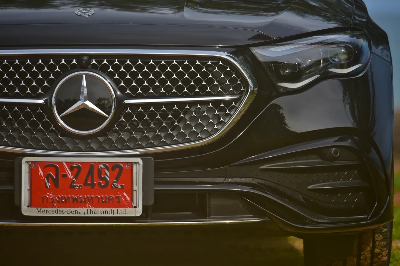 ประกอบไทย วิ่งไฟฟ้าไกลร้อยกิโลเมตร ทดสอบ NEW MERCEDES-BENZ E350e AMG DYNAMIC 