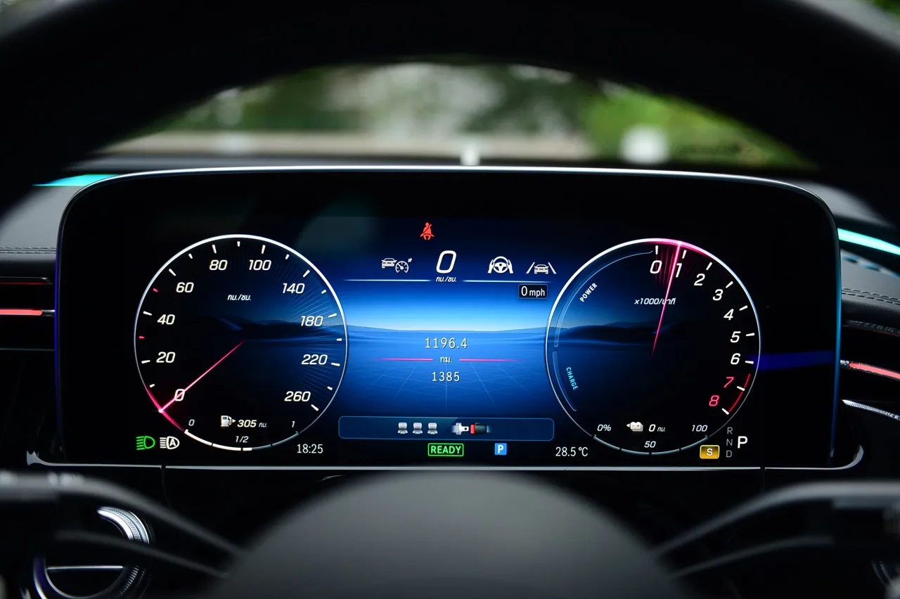 ประกอบไทย วิ่งไฟฟ้าไกลร้อยกิโลเมตร ทดสอบ NEW MERCEDES-BENZ E350e AMG DYNAMIC 