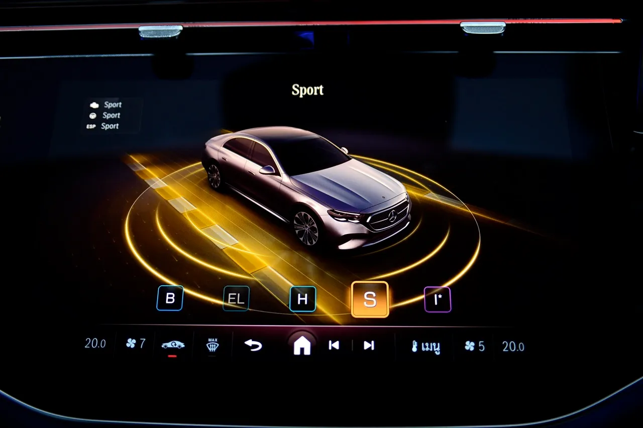 ประกอบไทย วิ่งไฟฟ้าไกลร้อยกิโลเมตร ทดสอบ NEW MERCEDES-BENZ E350e AMG DYNAMIC 