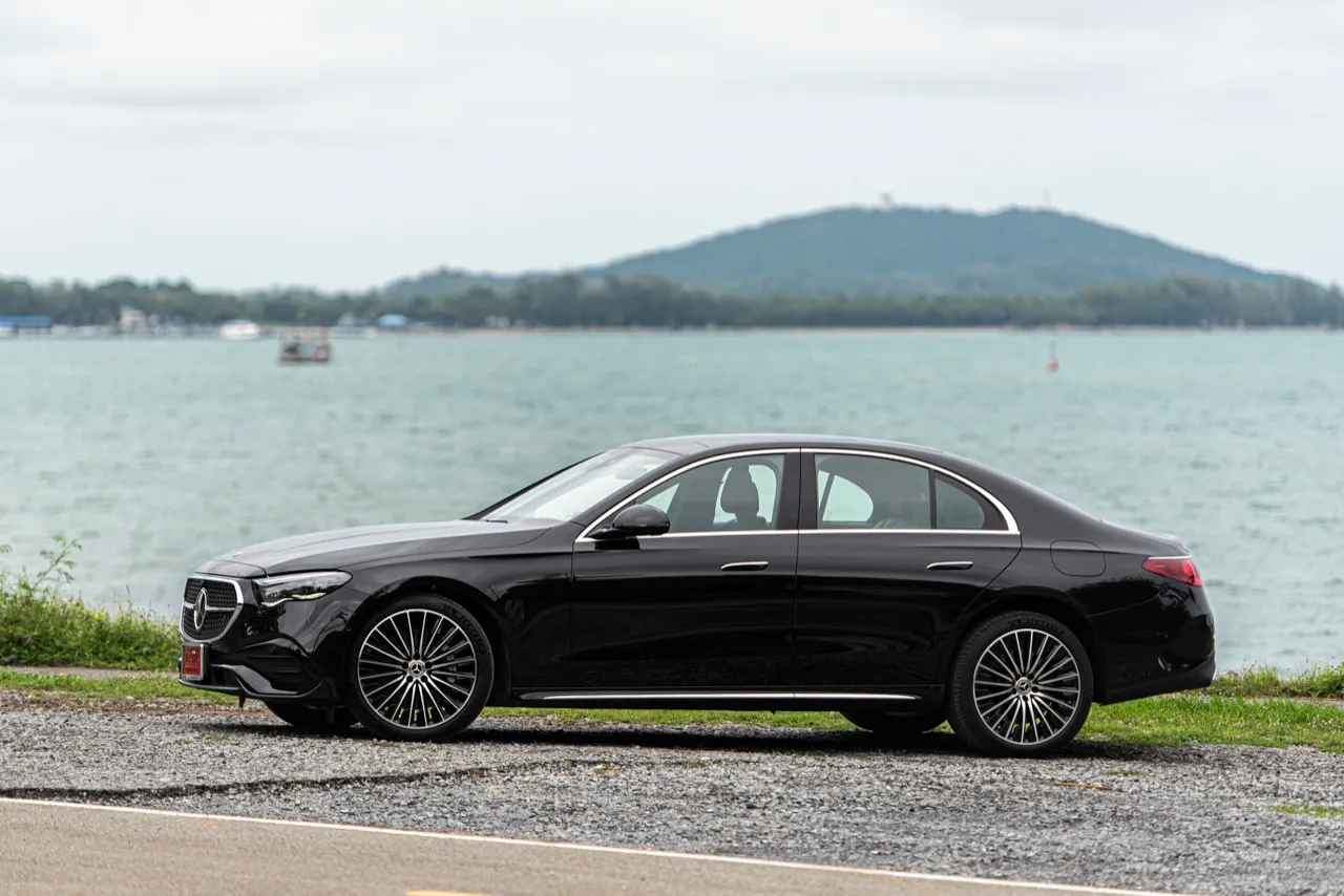 ประกอบไทย วิ่งไฟฟ้าไกลร้อยกิโลเมตร ทดสอบ NEW MERCEDES-BENZ E350e AMG DYNAMIC 