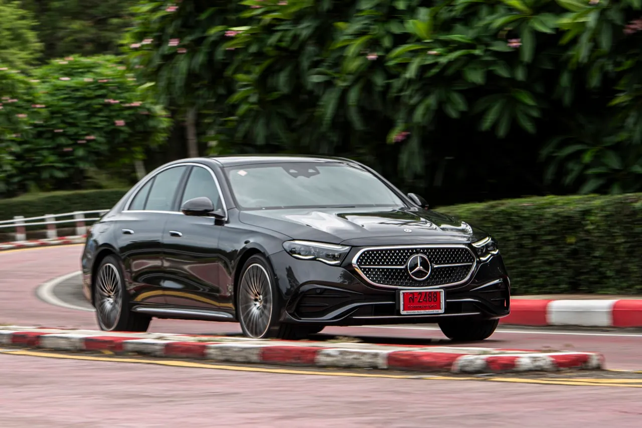 ประกอบไทย วิ่งไฟฟ้าไกลร้อยกิโลเมตร ทดสอบ NEW MERCEDES-BENZ E350e AMG DYNAMIC 