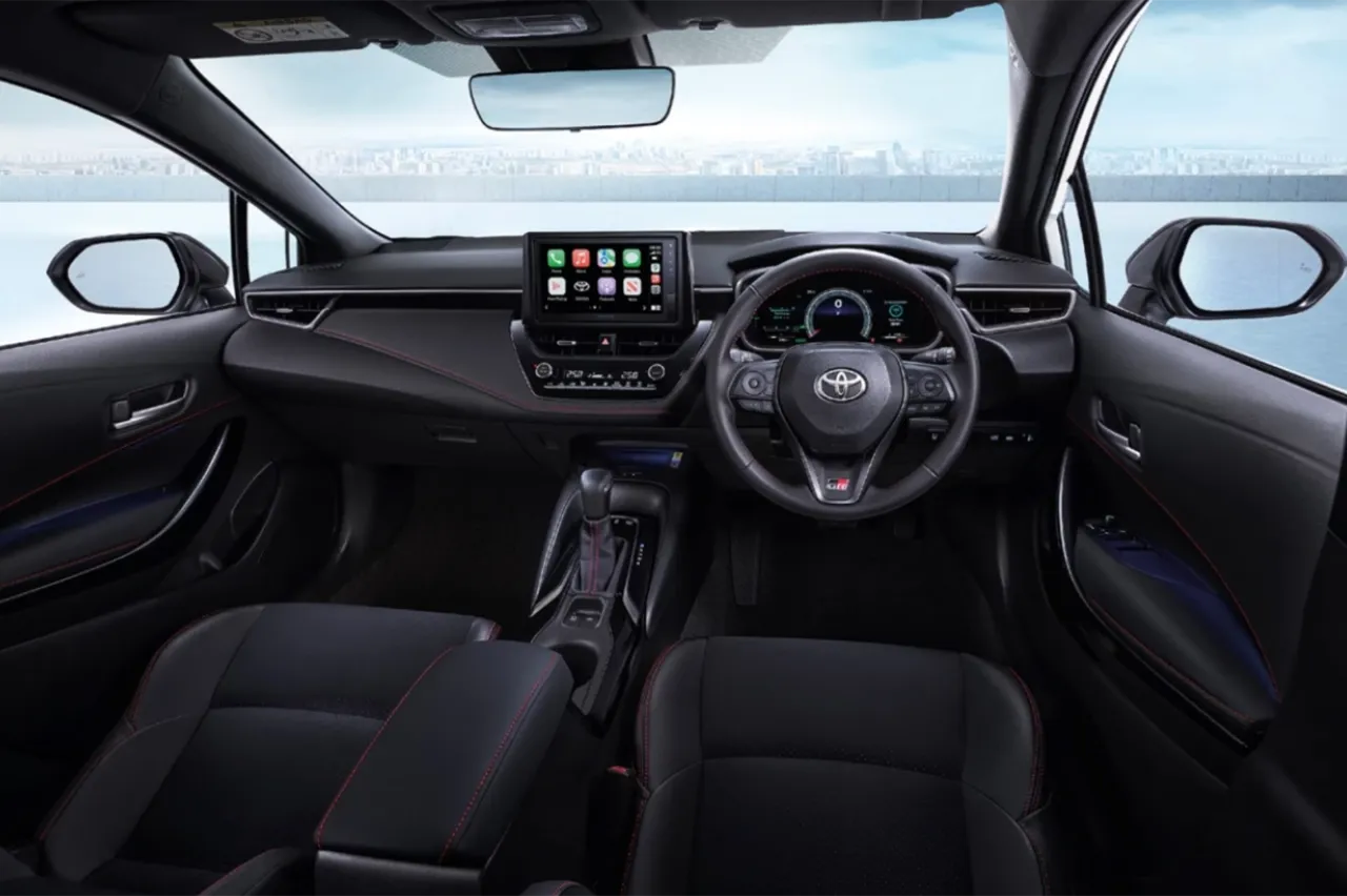 ปรับโฉมเพิ่มความสด มาแล้ว TOYOTA COROLLA ALTIS HEV GR SPORT 2024