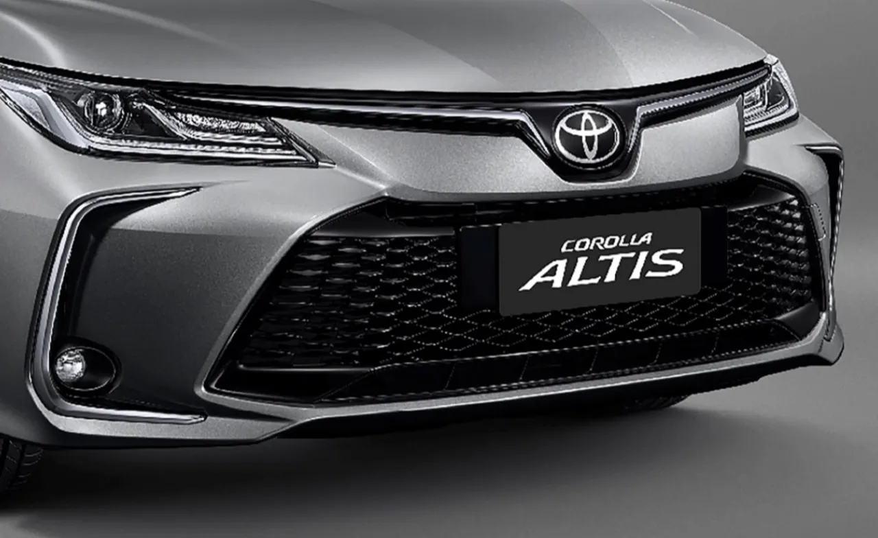 ปรับโฉมเพิ่มความสด มาแล้ว TOYOTA COROLLA ALTIS HEV GR SPORT 2024