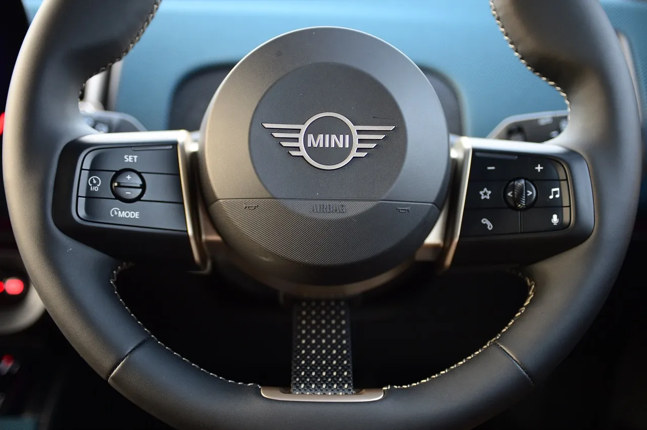 ประกอบไทยราคาดีงาม ทดสอบ MINI COUNTRYMAN COOPER S ALL4 U25 