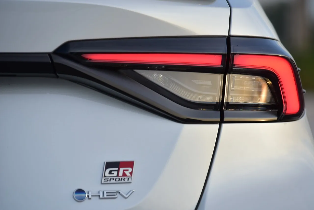ขับดีเกินราคา! ทดสอบ TOYOTA COROLLA ALTIS HEV GR SPORT รุ่นปรับโฉม 