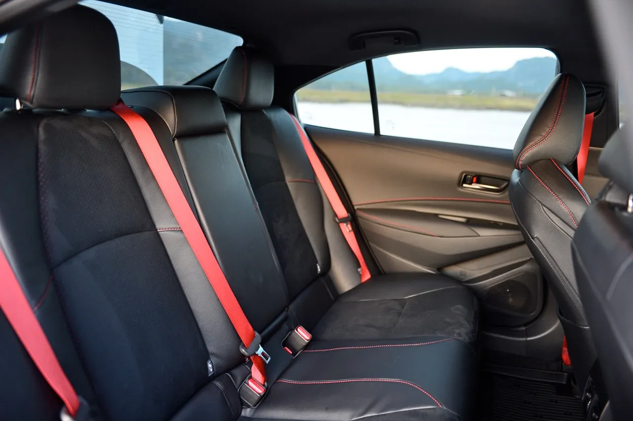 ขับดีเกินราคา! ทดสอบ TOYOTA COROLLA ALTIS HEV GR SPORT รุ่นปรับโฉม 