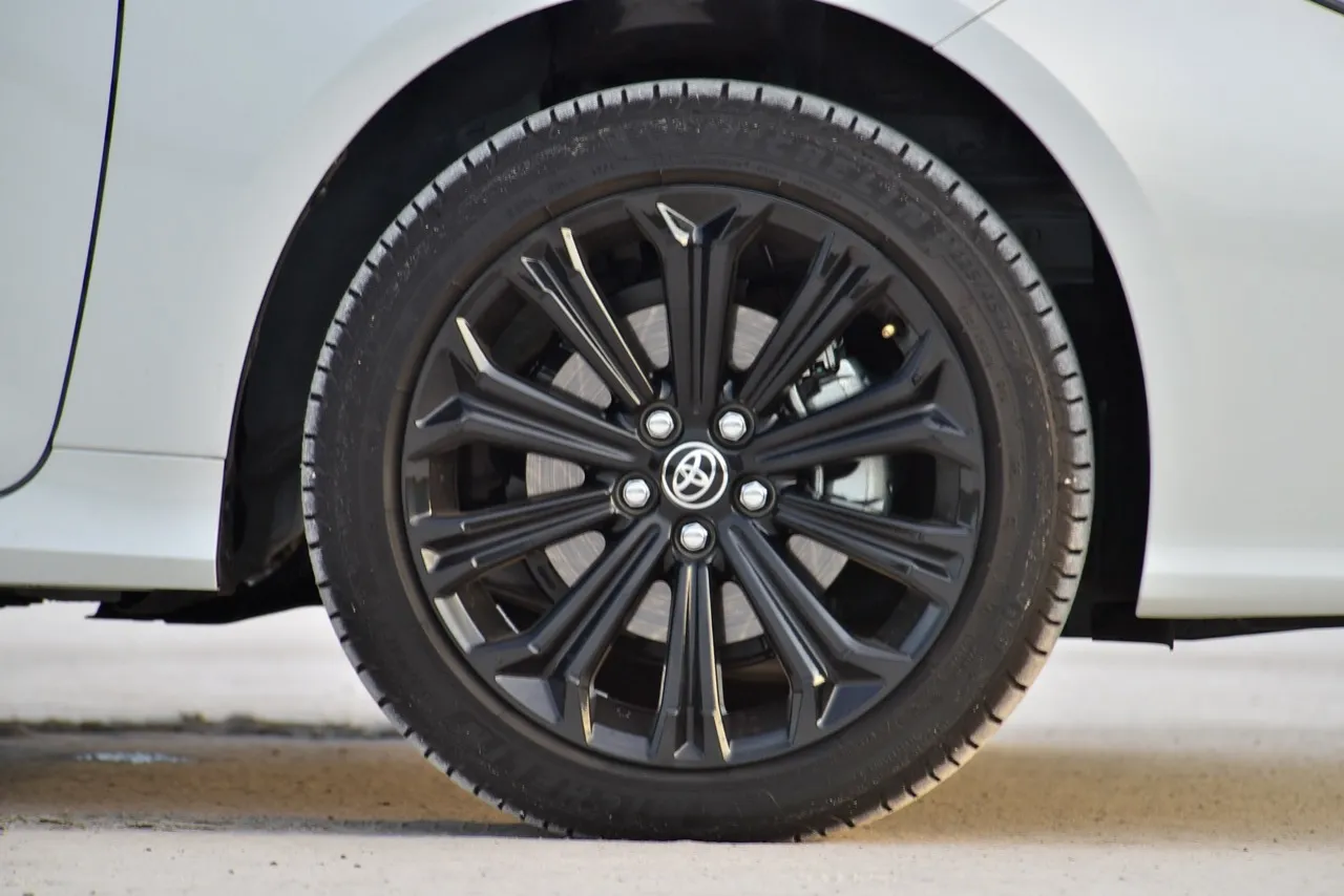 ขับดีเกินราคา! ทดสอบ TOYOTA COROLLA ALTIS HEV GR SPORT รุ่นปรับโฉม 