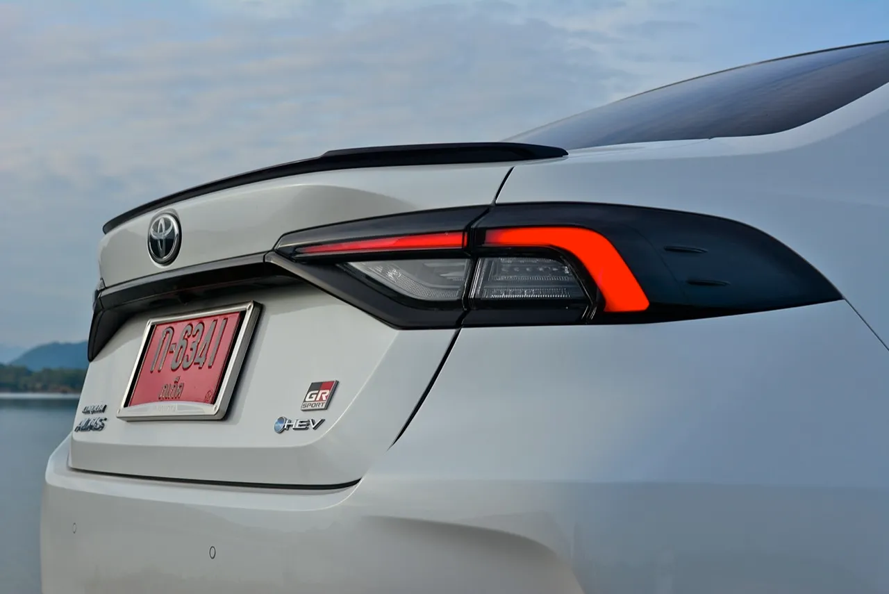 ขับดีเกินราคา! ทดสอบ TOYOTA COROLLA ALTIS HEV GR SPORT รุ่นปรับโฉม 