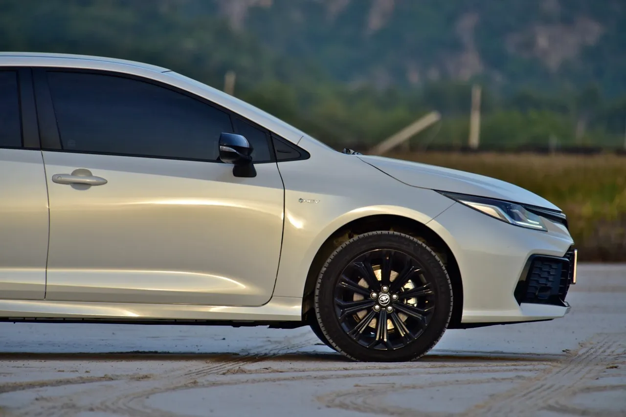 ขับดีเกินราคา! ทดสอบ TOYOTA COROLLA ALTIS HEV GR SPORT รุ่นปรับโฉม 