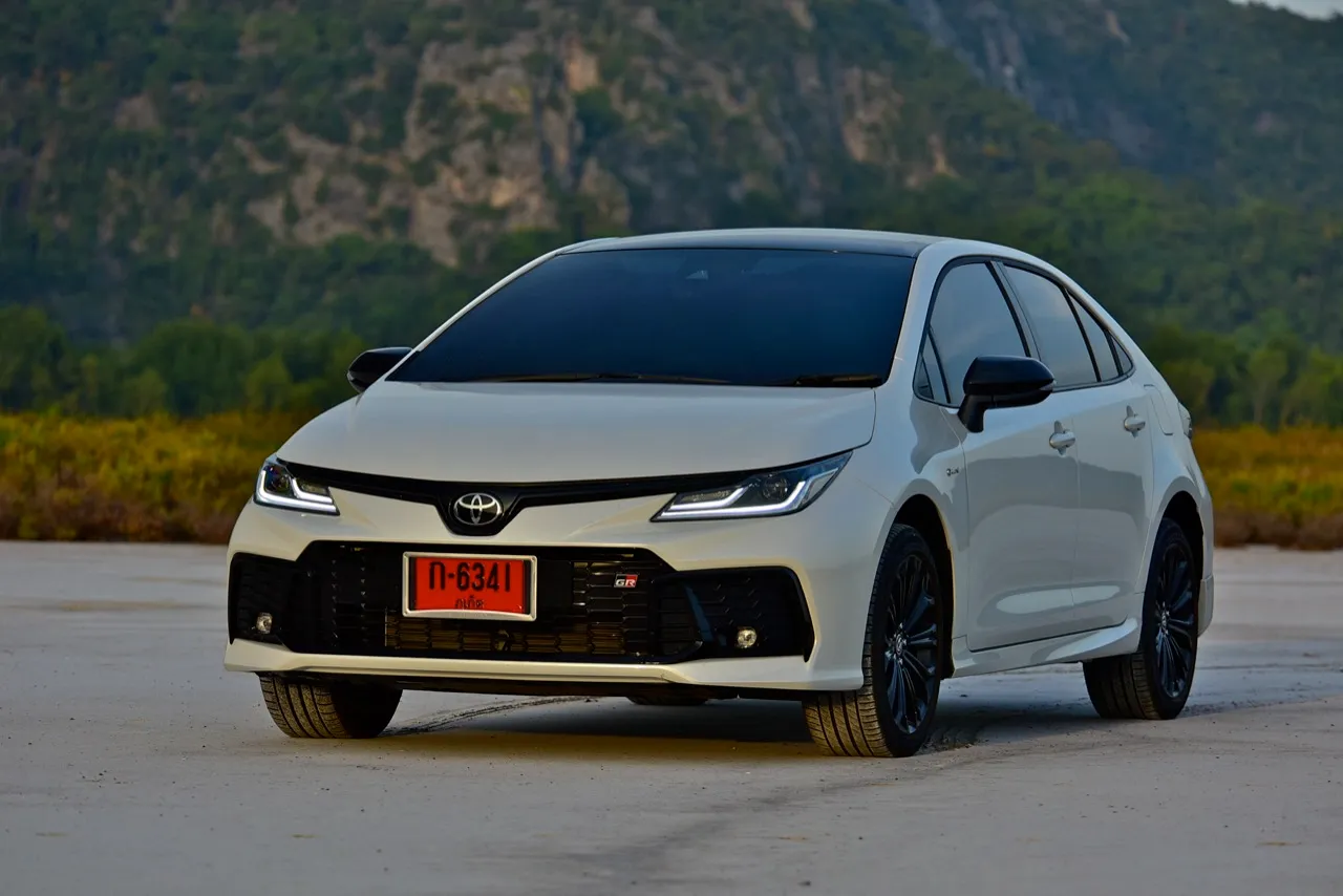 ขับดีเกินราคา! ทดสอบ TOYOTA COROLLA ALTIS HEV GR SPORT รุ่นปรับโฉม 