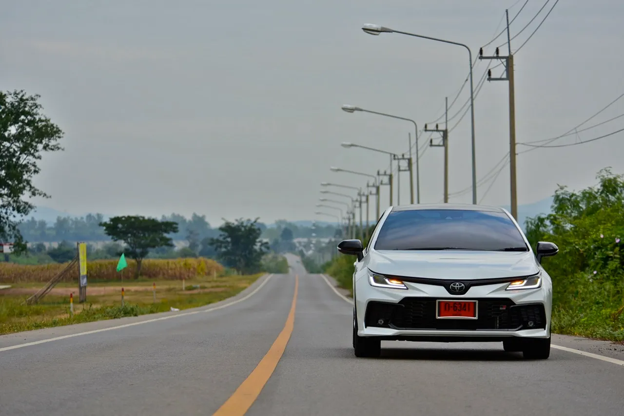 ขับดีเกินราคา! ทดสอบ TOYOTA COROLLA ALTIS HEV GR SPORT รุ่นปรับโฉม 