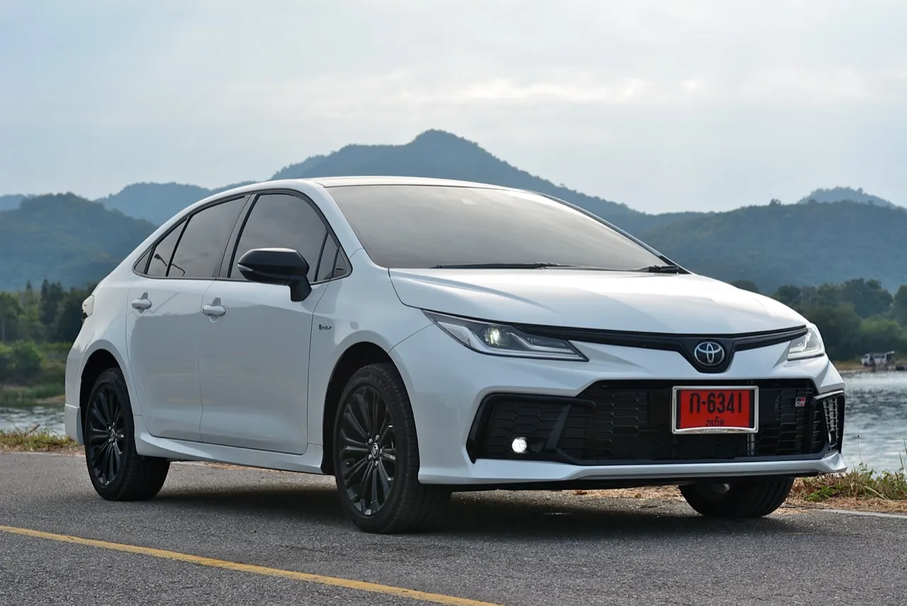 ขับดีเกินราคา! ทดสอบ TOYOTA COROLLA ALTIS HEV GR SPORT รุ่นปรับโฉม 