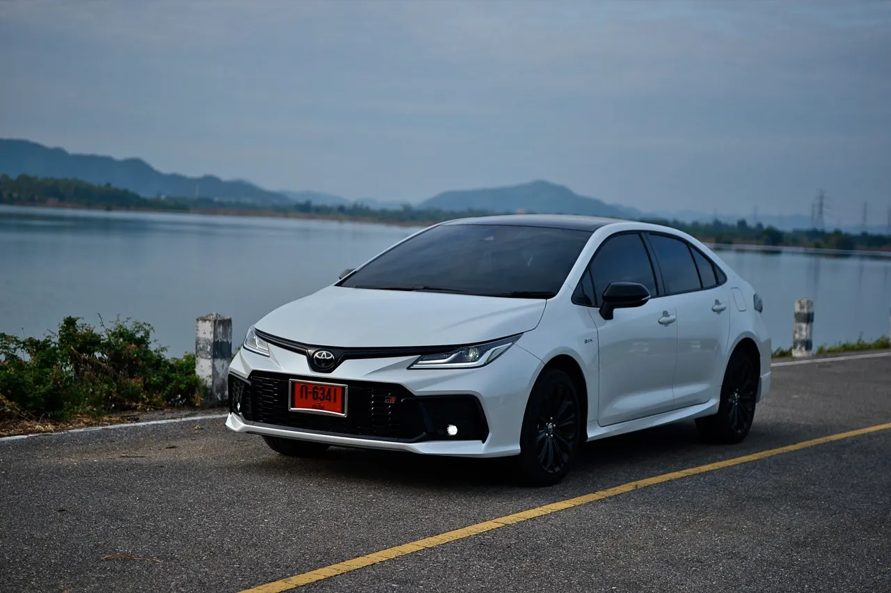 ขับดีเกินราคา! ทดสอบ TOYOTA COROLLA ALTIS HEV GR SPORT รุ่นปรับโฉม 