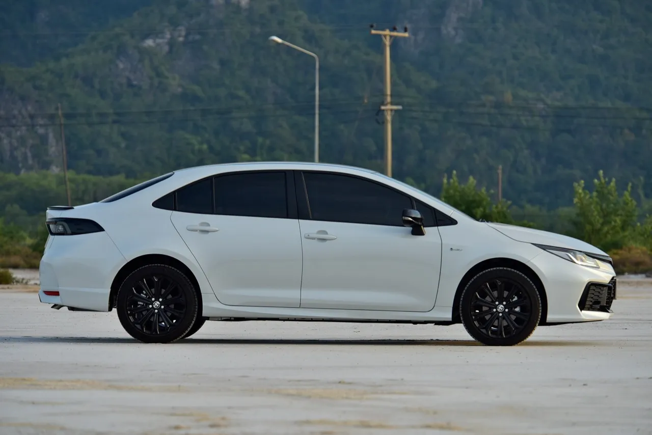 ขับดีเกินราคา! ทดสอบ TOYOTA COROLLA ALTIS HEV GR SPORT รุ่นปรับโฉม 