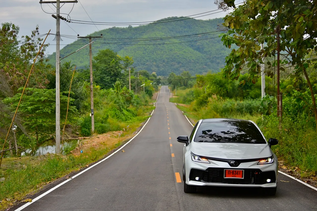 ขับดีเกินราคา! ทดสอบ TOYOTA COROLLA ALTIS HEV GR SPORT รุ่นปรับโฉม 