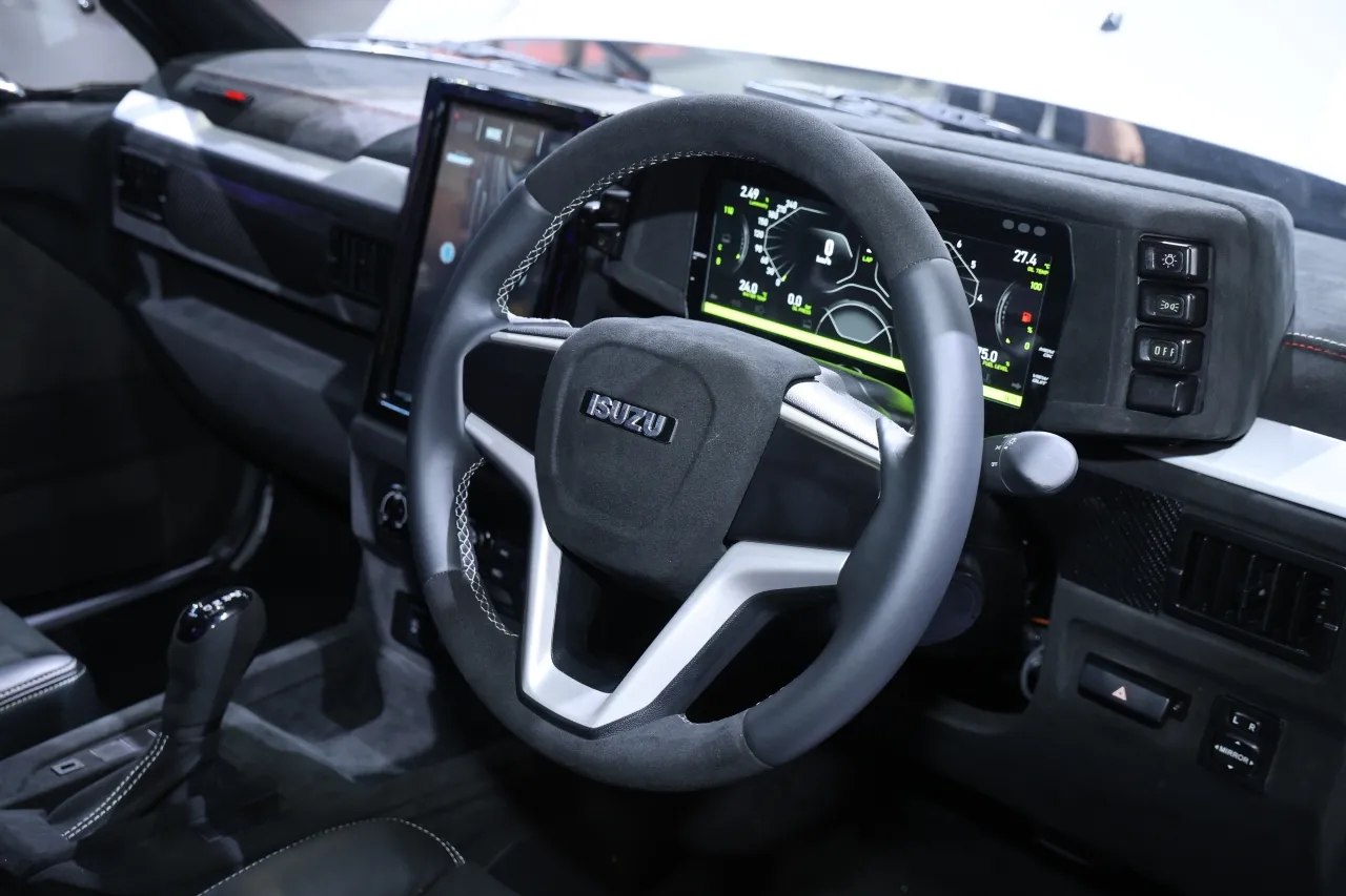 พาไปดูรถปิกอัพ Isuzu มังกรทอง เวอร์ชั่น 2025 ที่ใส่เครื่อง 2.2 Ddi MAXFORCE