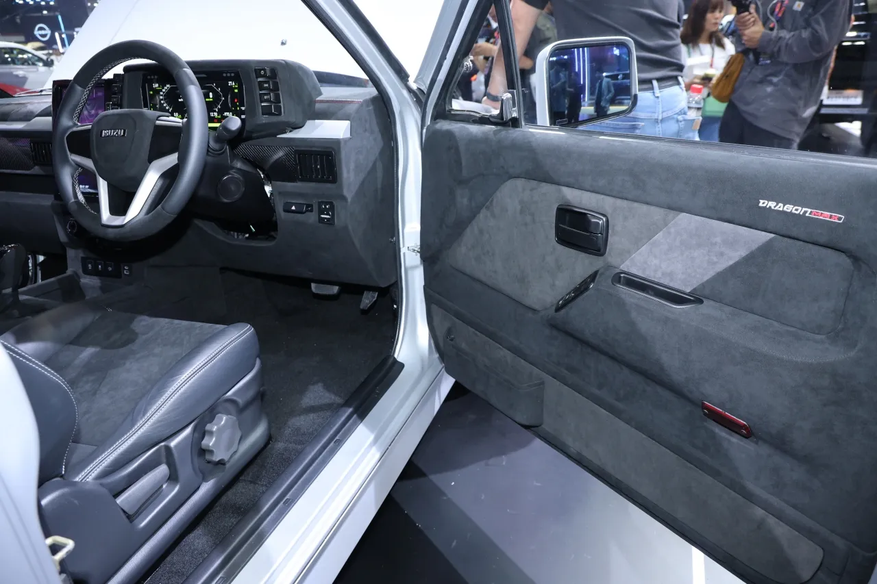 พาไปดูรถปิกอัพ Isuzu มังกรทอง เวอร์ชั่น 2025 ที่ใส่เครื่อง 2.2 Ddi MAXFORCE