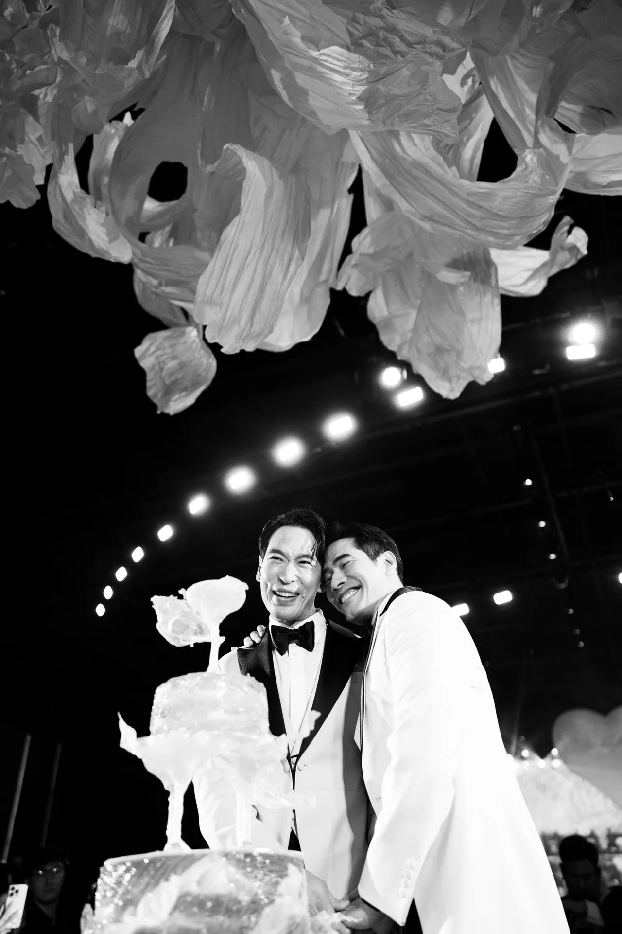 วู้ดดี้-โอ๊ต ควงคู่ฉลองวิวาห์สุดอบอุ่น ภายใต้คอนเซปต์ WANDOLAND OF LOVE