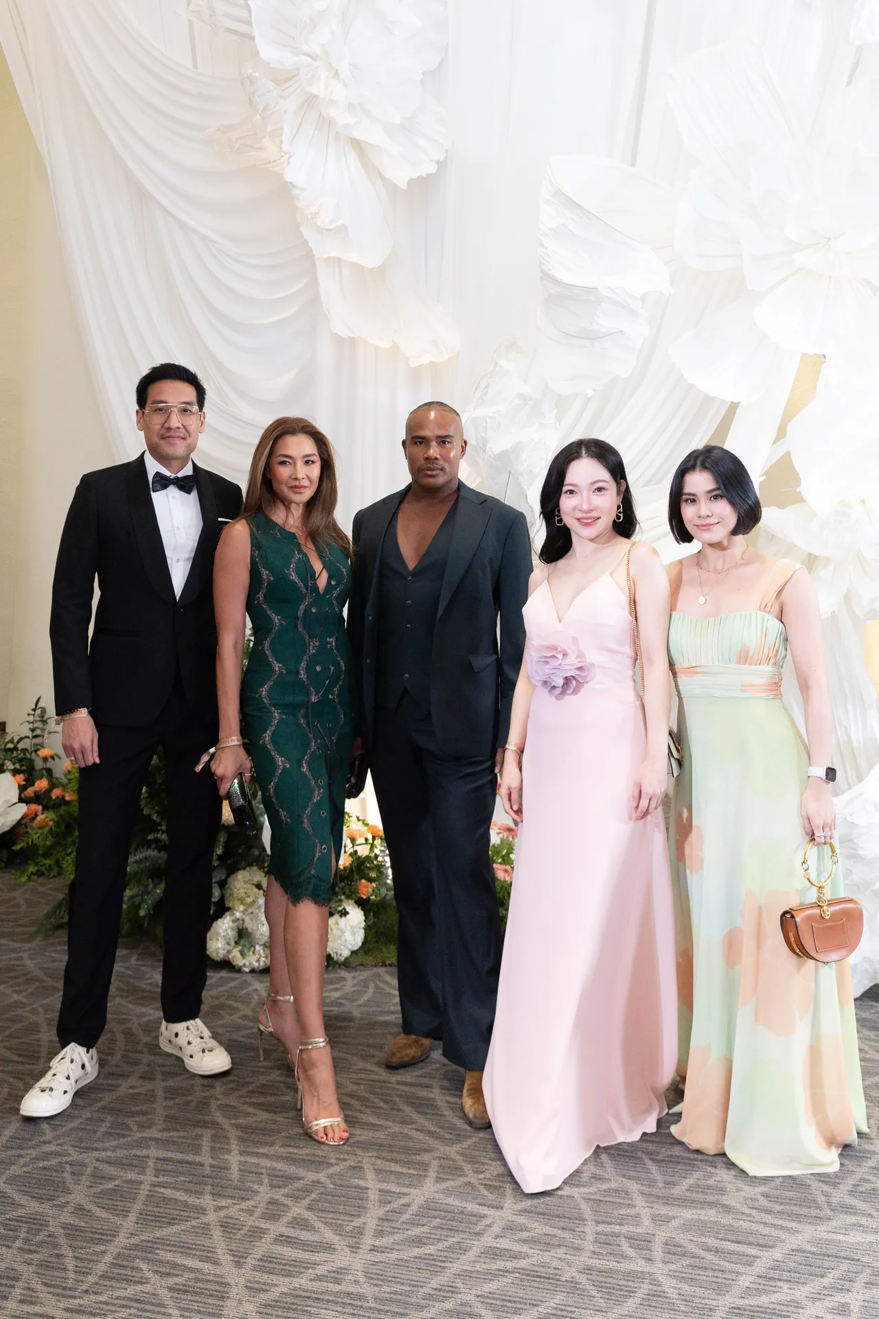 วู้ดดี้-โอ๊ต ควงคู่ฉลองวิวาห์สุดอบอุ่น ภายใต้คอนเซปต์ WANDOLAND OF LOVE