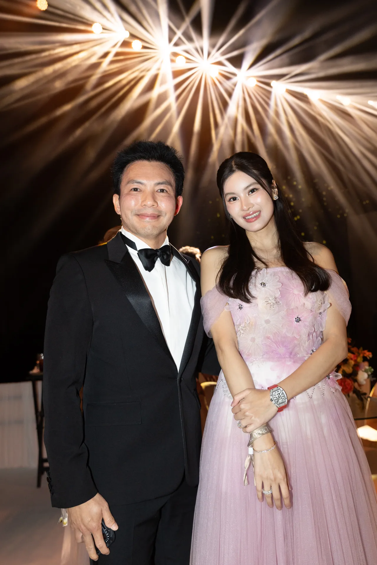 วู้ดดี้-โอ๊ต ควงคู่ฉลองวิวาห์สุดอบอุ่น ภายใต้คอนเซปต์ WANDOLAND OF LOVE