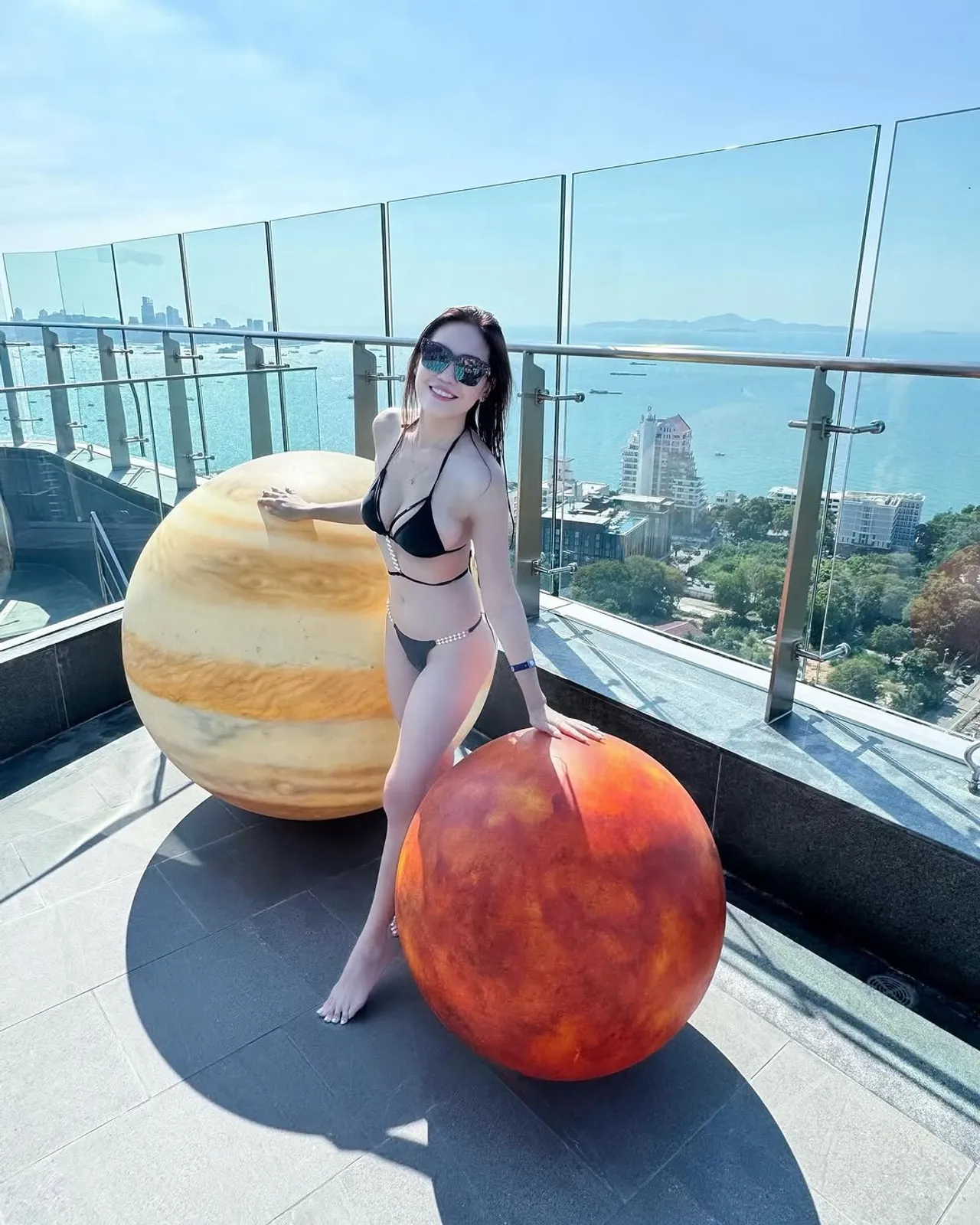 ชีเสิร์ฟ บอลลูน พินทุ์สุดา จัดให้แบบเผ็ดๆ อวดความแซ่บต้อนรับซัมเมอร์นี้