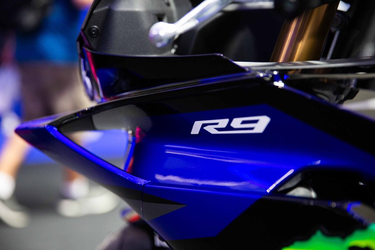 Yamaha เปิดตัวจักรยานยนต์ YZF-R9 รถ SuperSport รุ่นใหม่กับลายทีมแข่ง ...