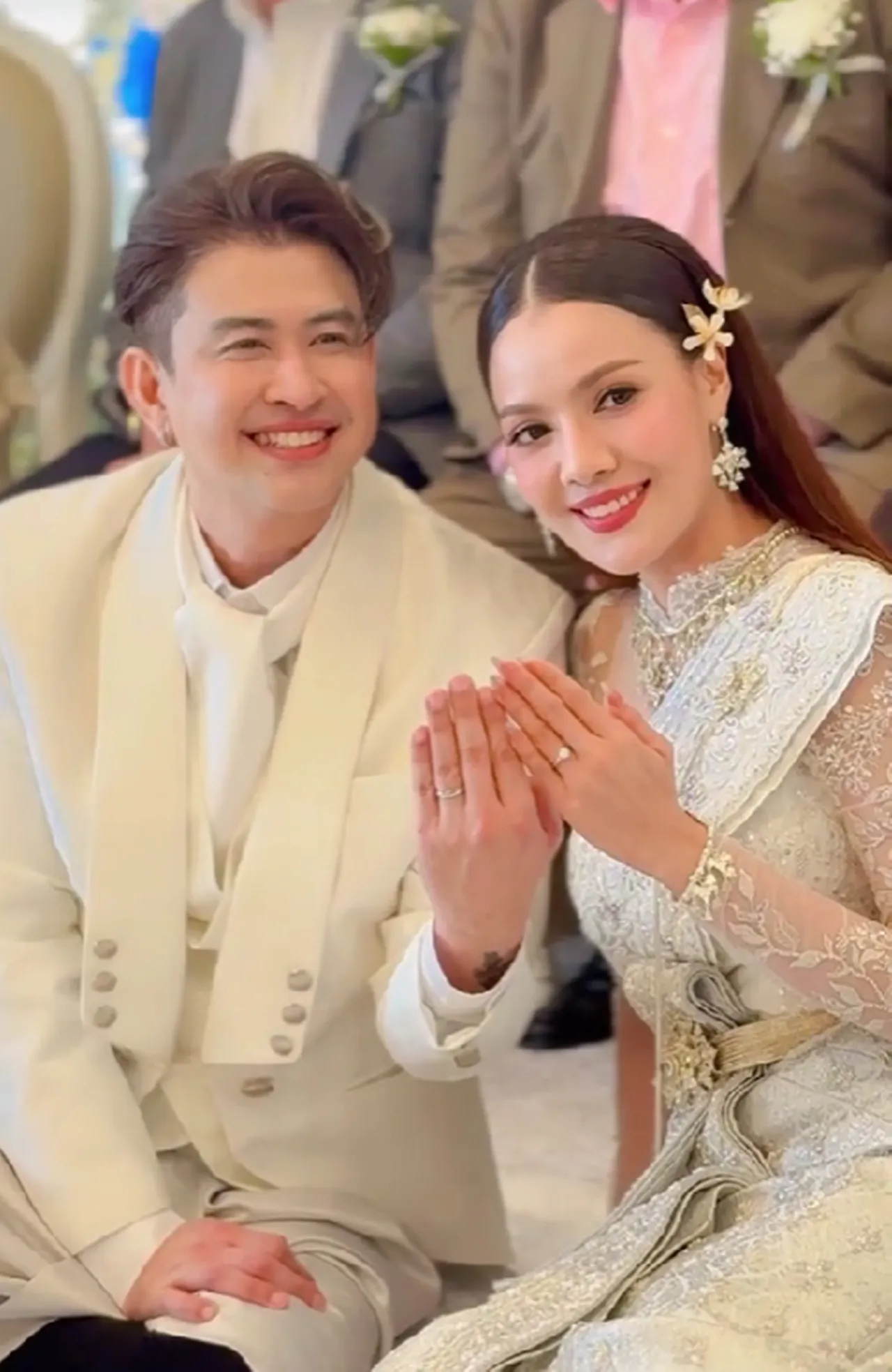 ส่องสินสอด แจ๊ค ธนพล สู่ขอ เอม รมิดา มาเป็นคู่ชีวิต สมฐานะนักร้องดัง