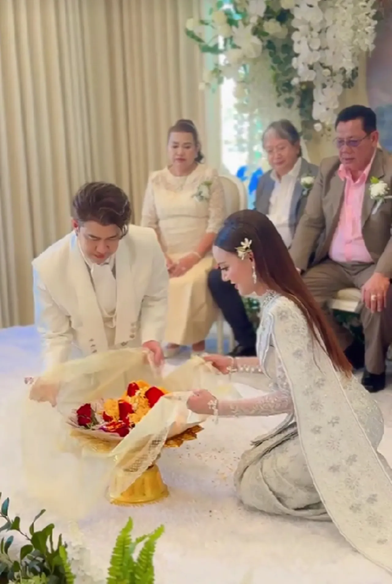 ส่องสินสอด แจ๊ค ธนพล สู่ขอ เอม รมิดา มาเป็นคู่ชีวิต สมฐานะนักร้องดัง