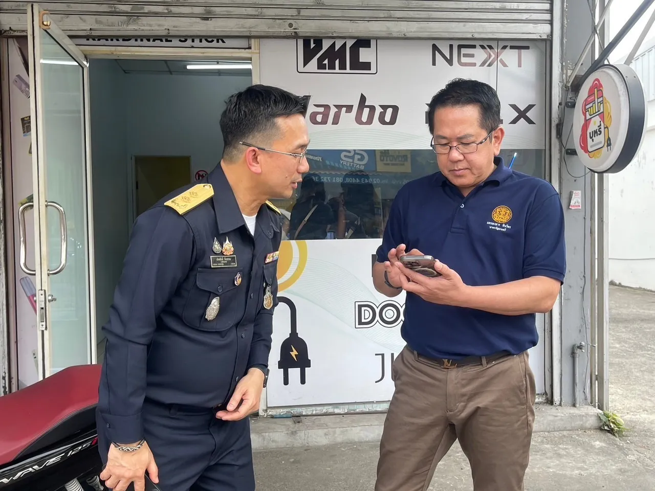 ส่วยบุหรี่ไฟฟ้า เอกสารลับ "กองทัพมด" ลอบขนของจีนทะลักชายแดน (คลิป)