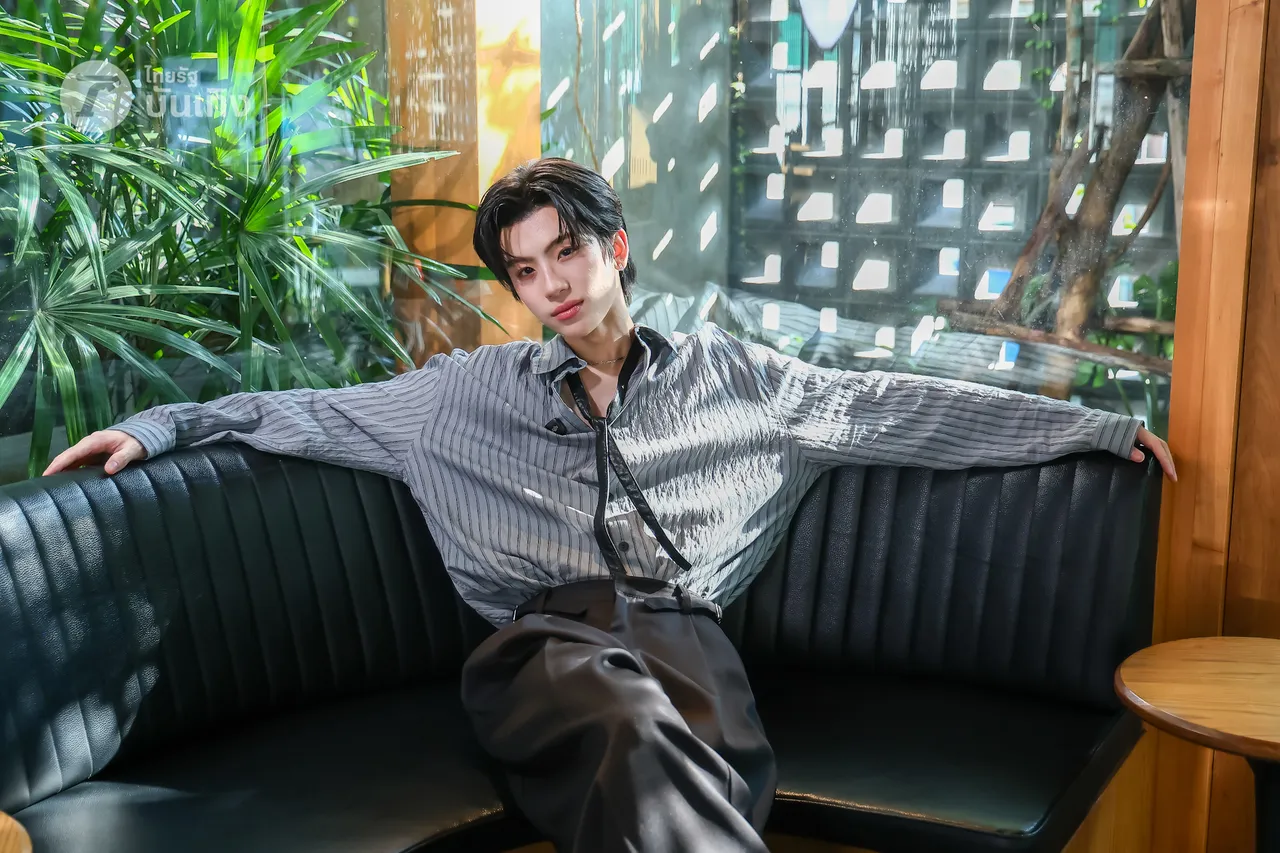 ไทแทน เปิดภาพหน้าจอมือถือสุดปังที่ได้จาก ลิซ่า และที่มาของรอยสักบนตัว (คลิป)