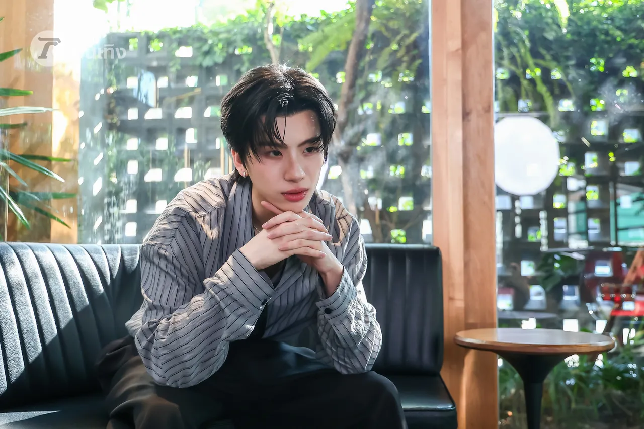 ไทแทน เปิดภาพหน้าจอมือถือสุดปังที่ได้จาก ลิซ่า และที่มาของรอยสักบนตัว (คลิป)