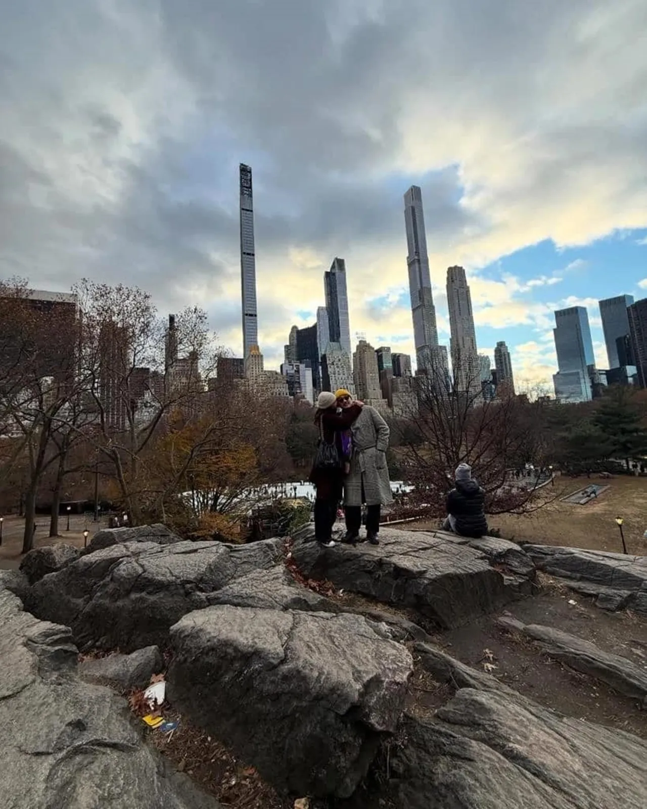 รักครั้งใหม่กับคนเดิม เต้ บรม เปิดโมเมนต์น่ารักกับ พอลล่า ตั้งแต่วัยรุ่นจนปัจจุบัน