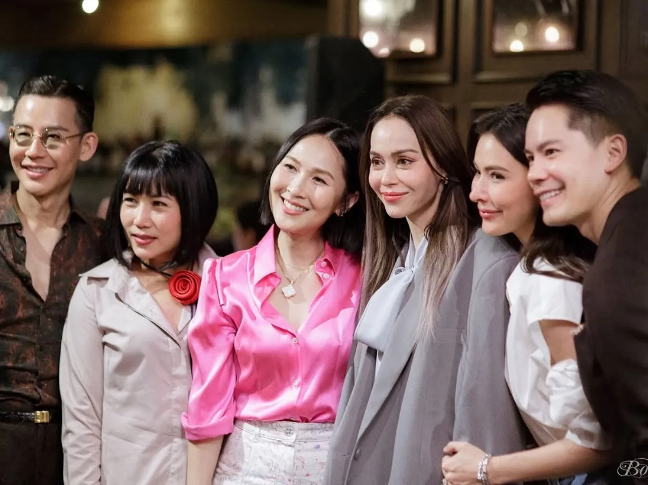 น้ำตาท่วมงาน นัท มีเรีย เจอเพื่อนทำเซอร์ไพรส์ ไม่คิดว่าจะมีคนรักมากขนาดนี้