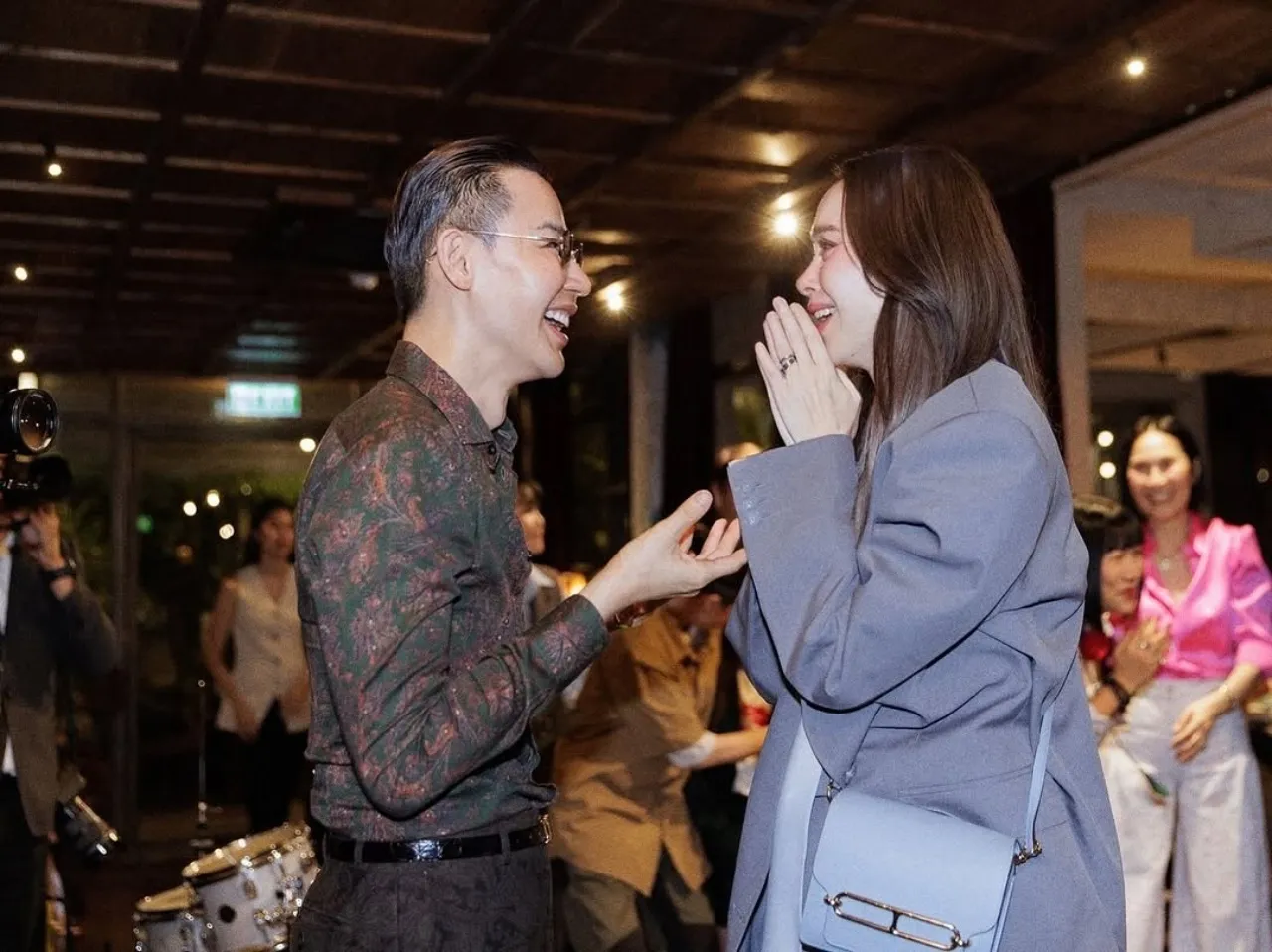 น้ำตาท่วมงาน นัท มีเรีย เจอเพื่อนทำเซอร์ไพรส์ ไม่คิดว่าจะมีคนรักมากขนาดนี้