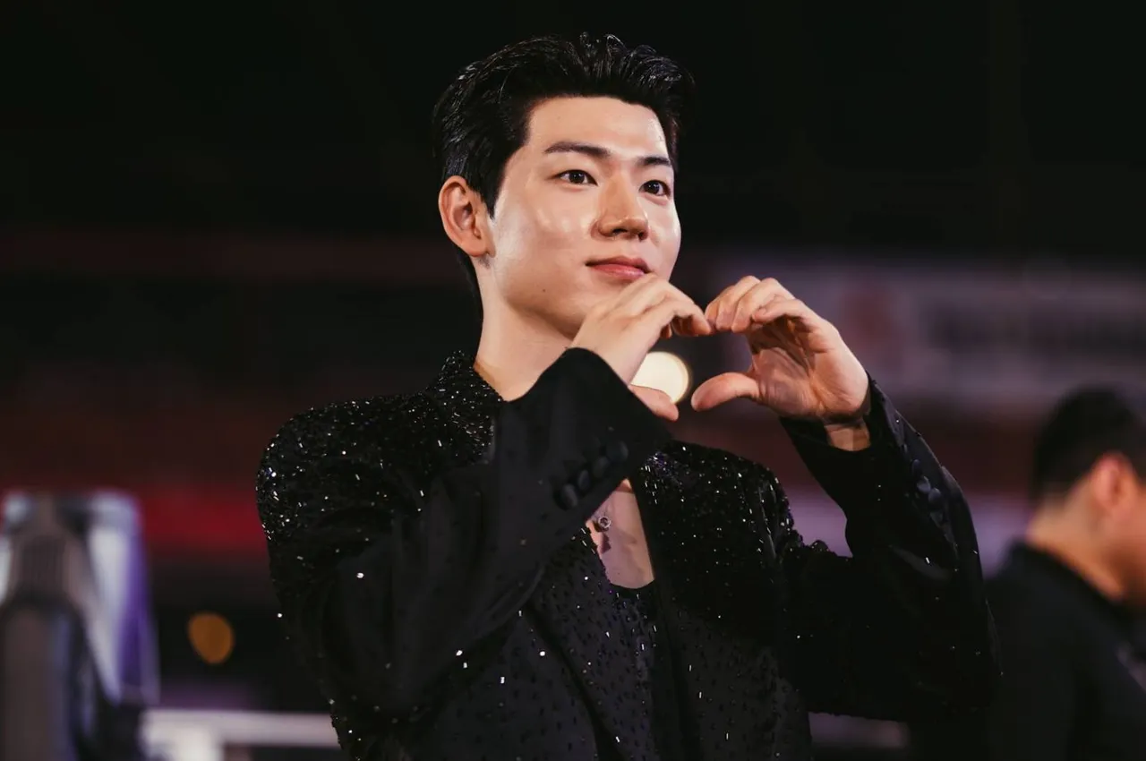 GOLDEN WAVE IN BANGKOK 2025 รวมศิลปิน K-POP สร้างปรากฏการณ์แห่งความสนุกสุดฟิน