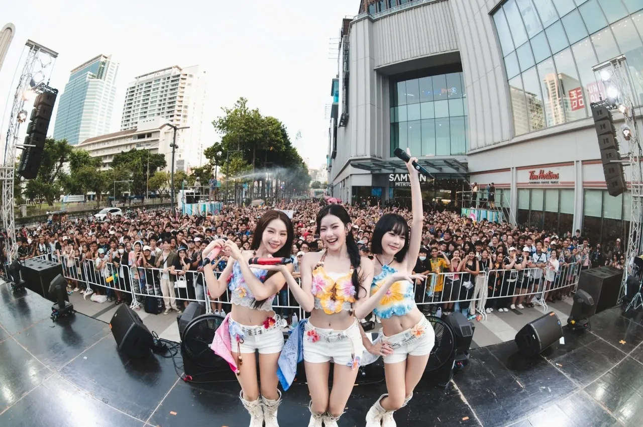 มันส์สุดขีดกับฟรีคอนเสิร์ตจากศิลปินดังตลอด 3 วัน ปักหมุดแลนด์มาร์กสงกรานต์ เปียกฉ่ำลืมร้อน 