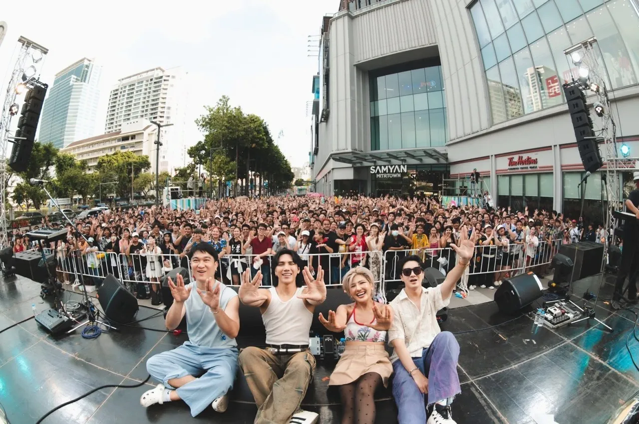 มันส์สุดขีดกับฟรีคอนเสิร์ตจากศิลปินดังตลอด 3 วัน ปักหมุดแลนด์มาร์กสงกรานต์ เปียกฉ่ำลืมร้อน 