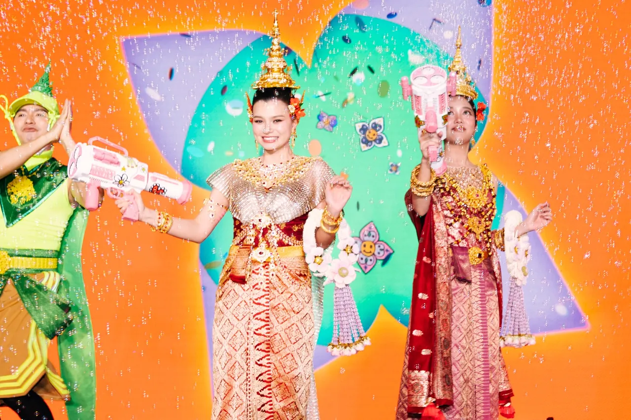 นางสงกรานต์จักรวาล วิกตอเรีย MU 2024 และนางสงกรานต์คู่ฮอตที่สุด ฟรีน-เบ็คกี้ สวยสะกดใจ