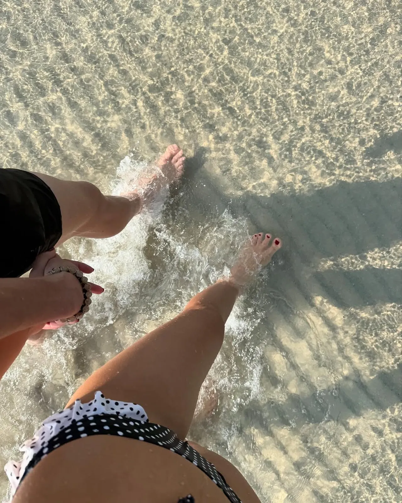 น้ำตาล ชลิตา ควงแฟนหนุ่มฝรั่งเที่ยวทะเล ทริปนี้ทั้งหวานทั้งแซ่บ