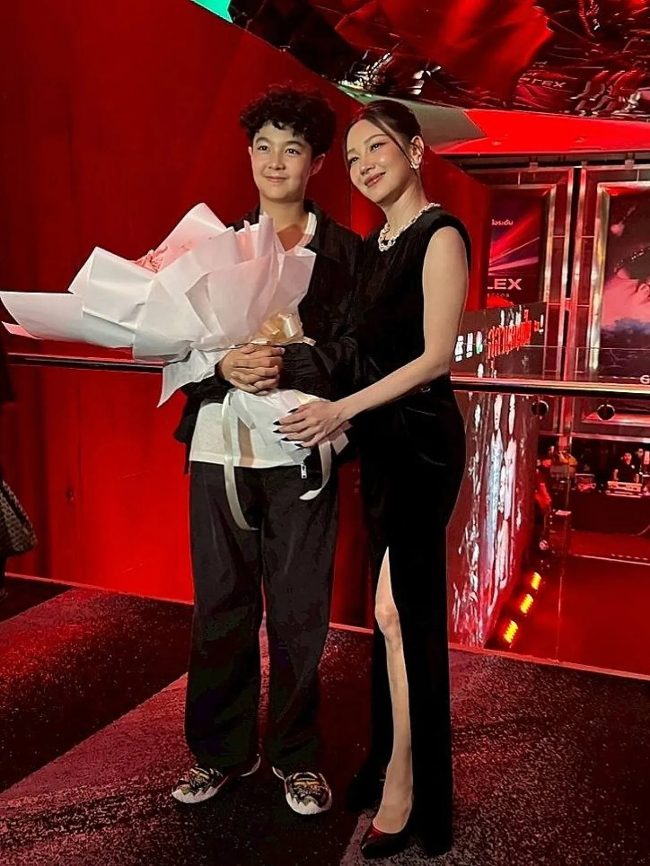 น้องเมลิค วันเฉลิมลูกแม่ลำยอง โตแล้วหล่อมาก หอบดอกไม้ยินดี นุ่น วรนุช