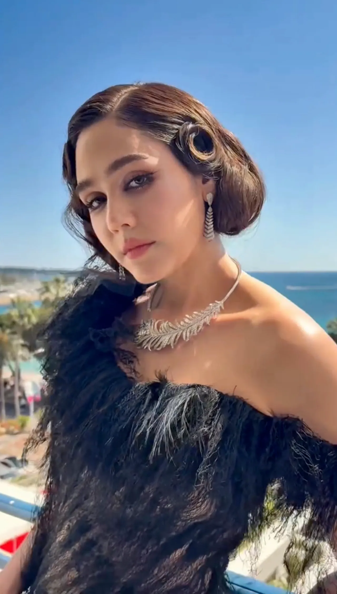 ชมพู่ อารยา เสิร์ฟลุควันที่ 2 พรมแดงคานส์ 2025 สวยฉ่ำสมมงควีนออฟคานส์